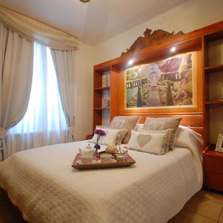 The Right Place 4U Domus Savelli Boutique Apartment Roma Ngoại thất bức ảnh